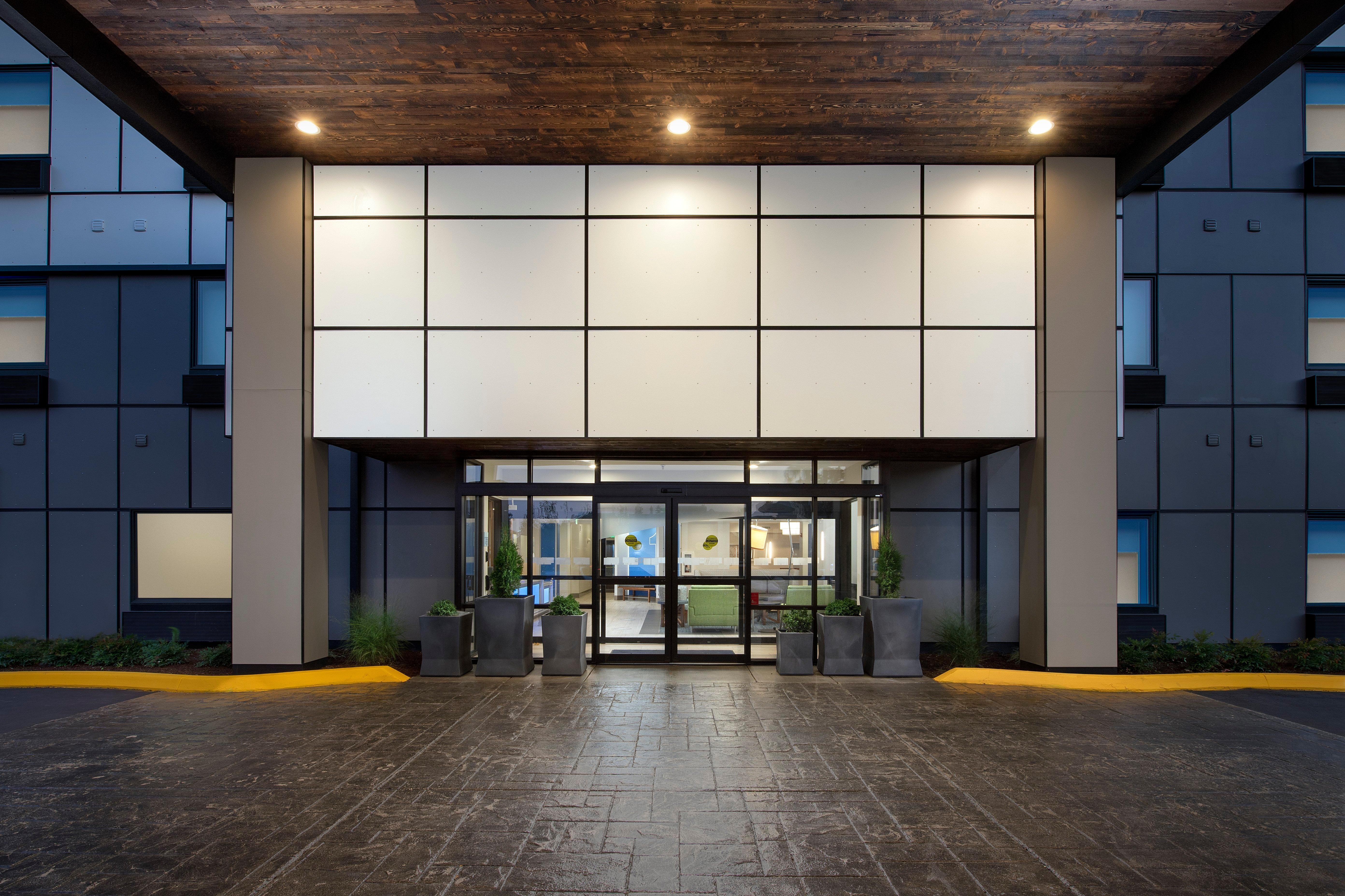 Holiday Inn Express Puyallup By Ihg Exterior photo