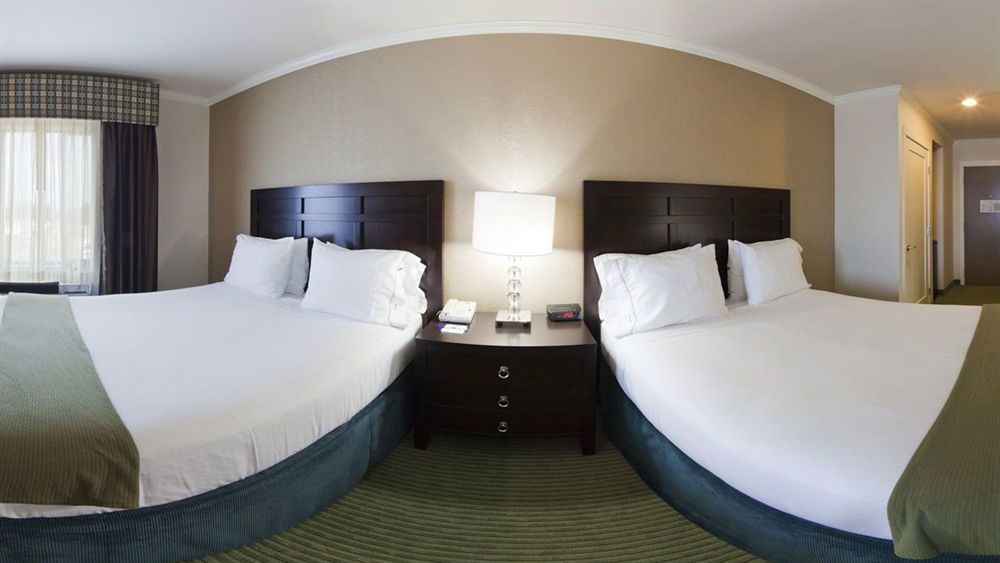 Holiday Inn Express Puyallup By Ihg Exterior photo
