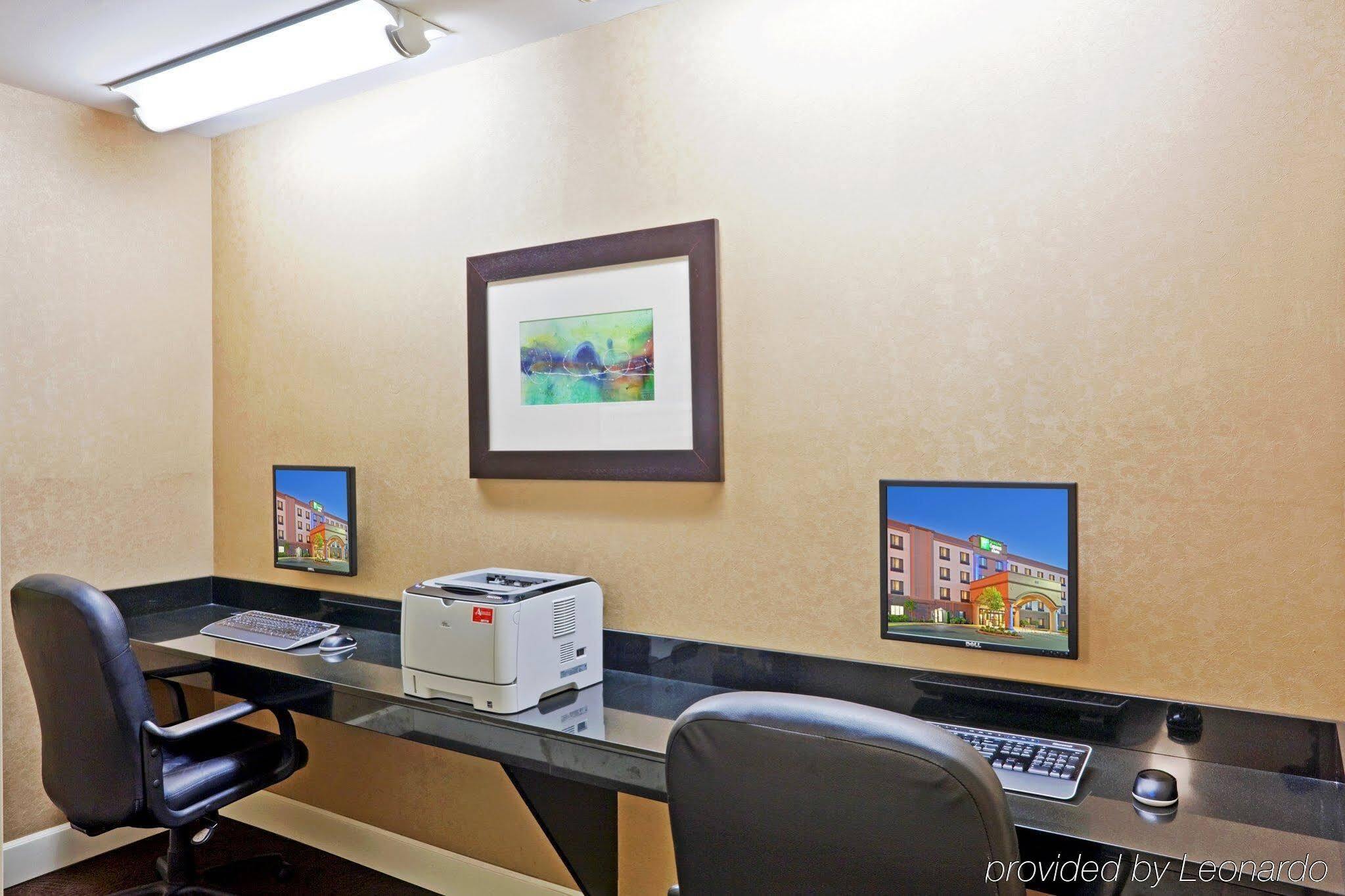Holiday Inn Express Puyallup By Ihg Exterior photo
