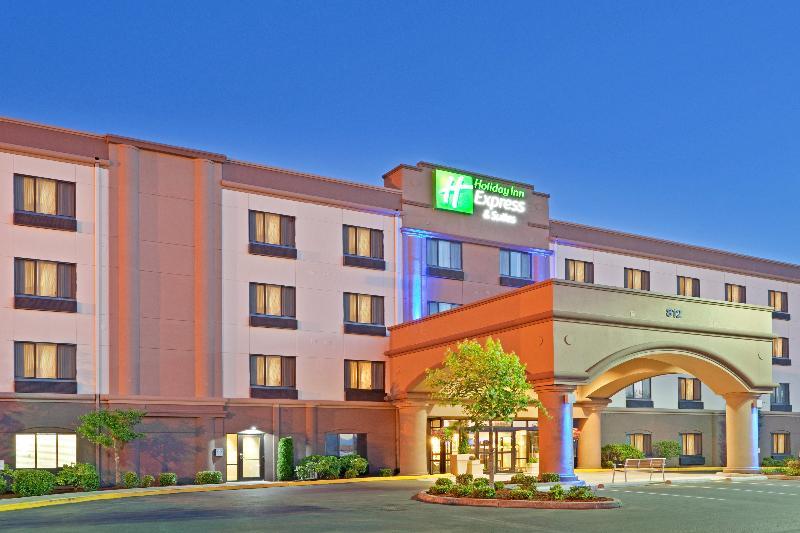 Holiday Inn Express Puyallup By Ihg Exterior photo