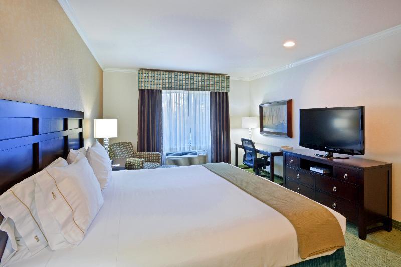 Holiday Inn Express Puyallup By Ihg Exterior photo